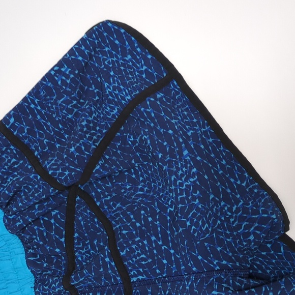 Lululemon Tracker Shorts III - Picture 8 of 14